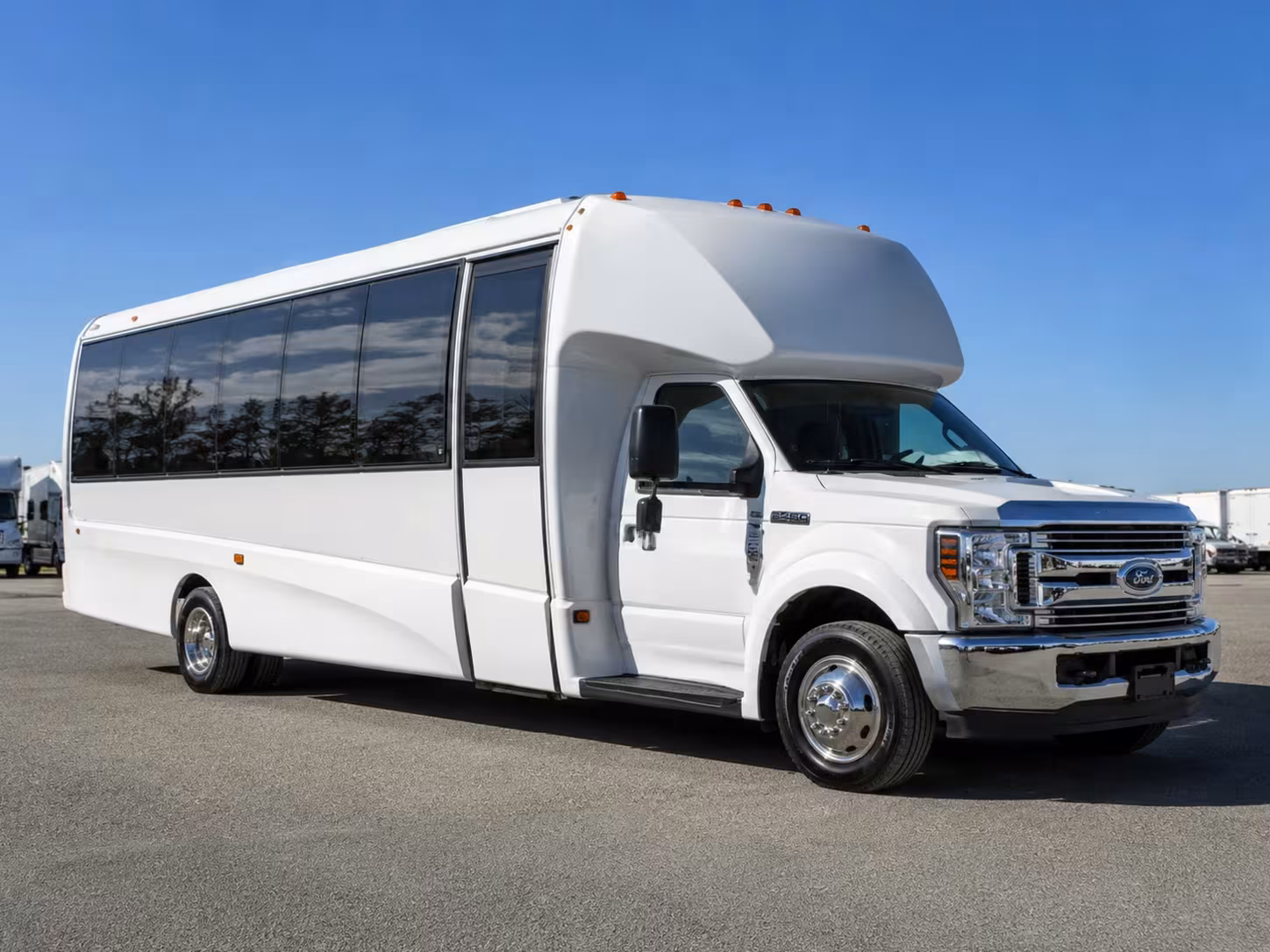 15 passenger minibus